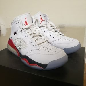 Air Jordan Mars 270 Fire Red Size 11 [used]
